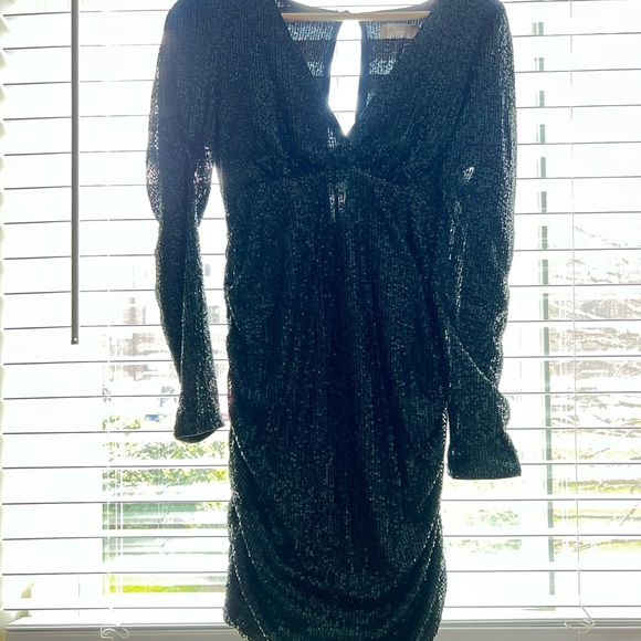 Allison Taylor Dresses & Skirts - Allison Taylor Black Long Sleeve Sequin Dress